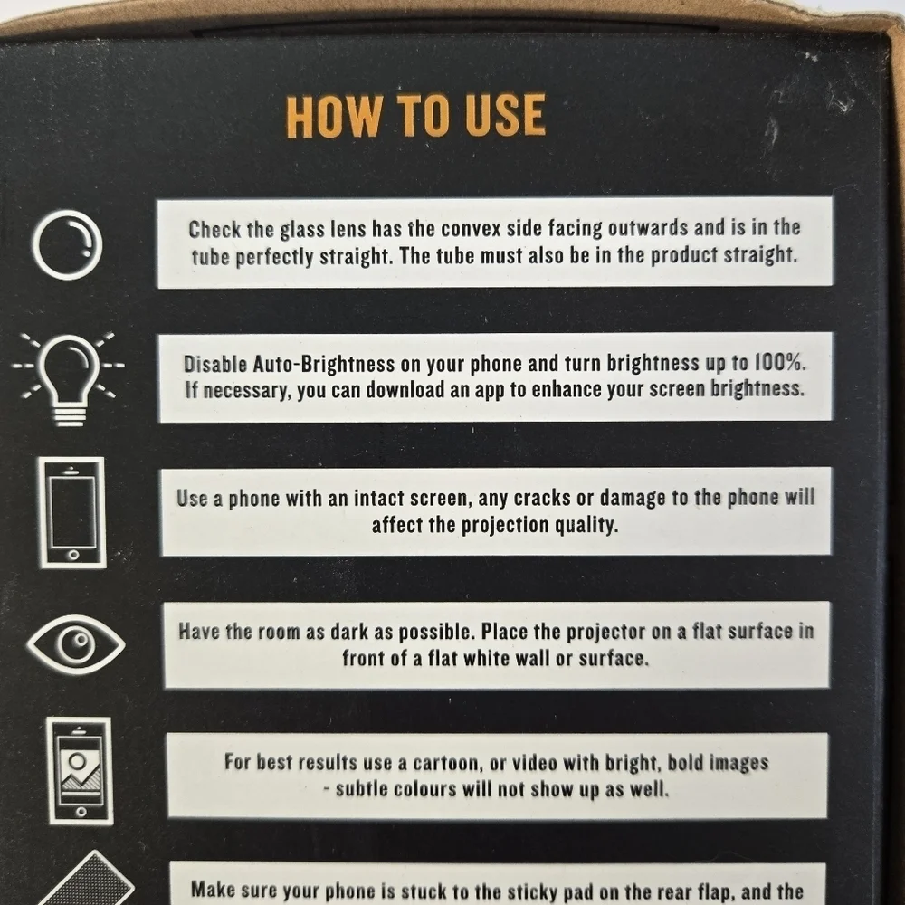 NIB Smartphone Projector 2.0 cinema in a box